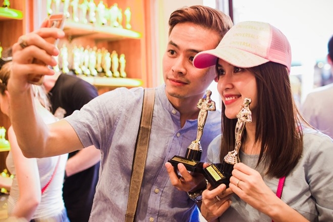 Vo chong Tu Vi - Van Anh ngot ngao o Singapore hinh anh 3