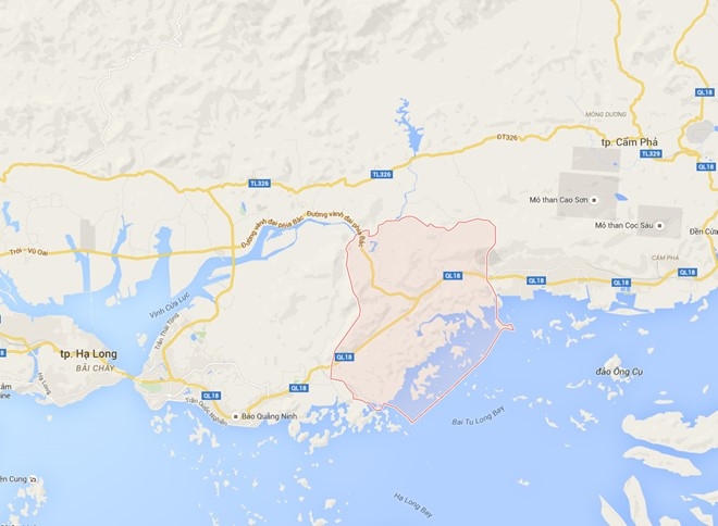 Xe cuu thuong bi dam bep, tai xe tu vong hinh anh 2