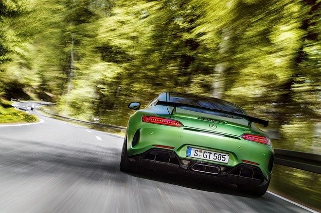 Sieu xe Mercedes-AMG GT R 2017 ra mat: manh me, du ton hon hinh anh 3