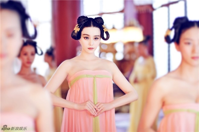 10 nu than co trang tren man anh nho cua Trung Quoc hinh anh 7