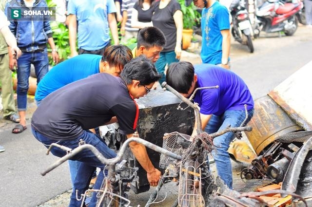 Hiện trường vụ hỏa hoạn khiến 4 người trong gia đình thiệt mạng - Ảnh 9.