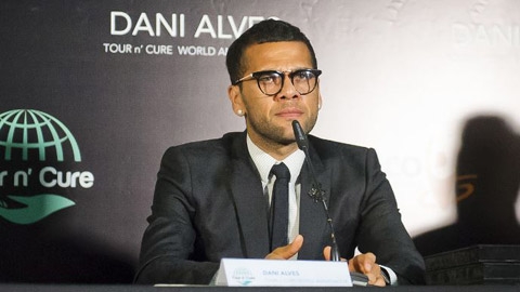 Juventus hoàn tất vụ chuyển nhượng Dani Alves
