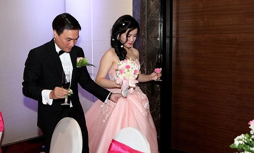 miss teen xuan mai rang ro trong dam cuoi voi chong dai gia - 6
