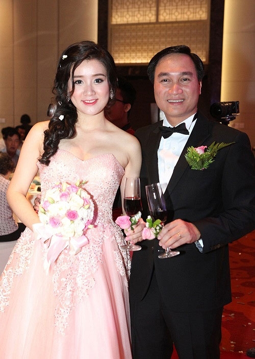 miss teen xuan mai rang ro trong dam cuoi voi chong dai gia - 7