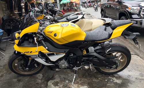 sieu-moto-r1-dac-biet-ve-viet-nam-gia-650-trieu-page-2