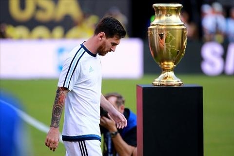 Buc tam thu lay dong tam can xin Messi o lai DT Argentina hinh anh 2