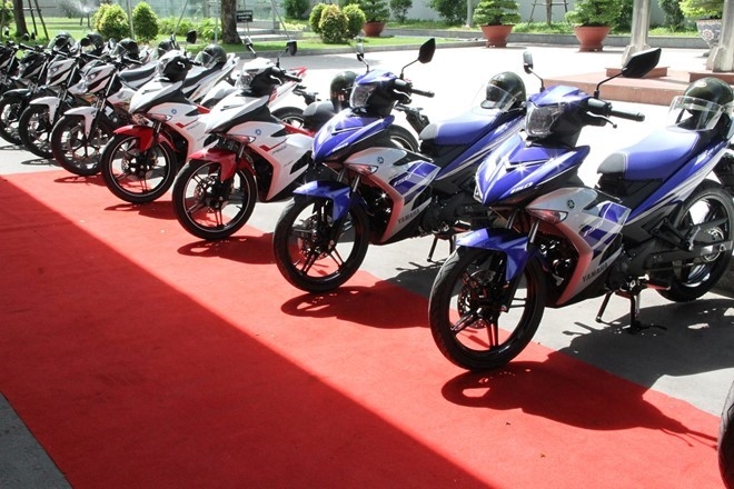 2 dong moto 150cc vua ban giao cho canh sat TP HCM hinh anh 1