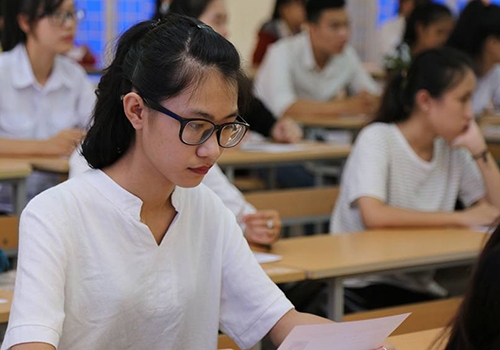 sang-nay-thi-sinh-bat-dau-thi-mon-toan-thpt-quoc-gia