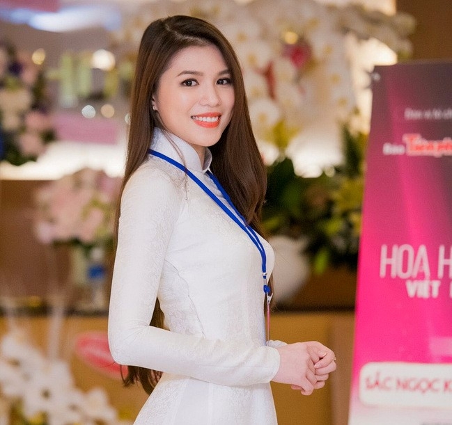 4 hot girl Viet thu thach ban than tren san catwalk hinh anh 11