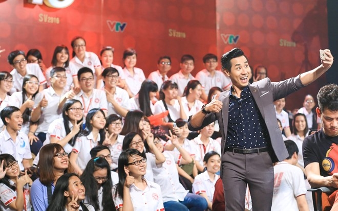Lai Van Sam lam giam khao SV sau 20 nam hinh anh 2