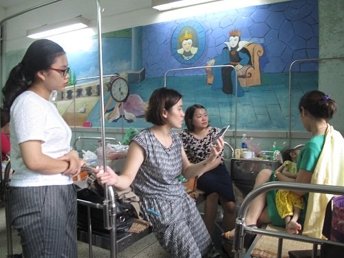 nhieu me tu nguyen den vien cho be 14 thang nang 3,5kg bu hinh anh 6