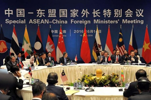 asean-lam-gi-sau-phan-quyet-vu-kien-bien-dong