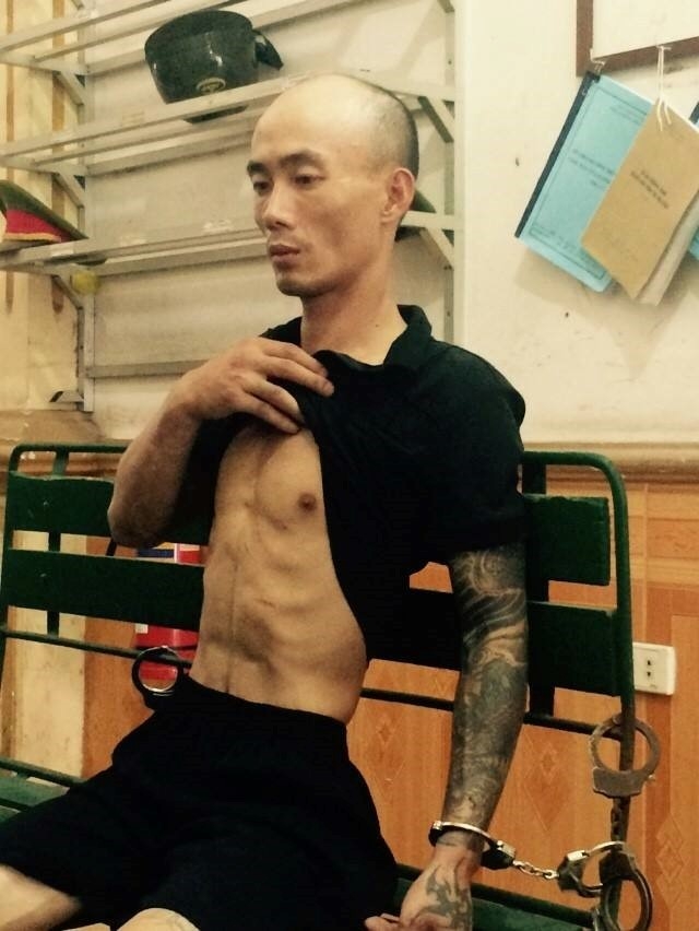 Con trai nhan tin vua giet vo cho me hinh anh 1