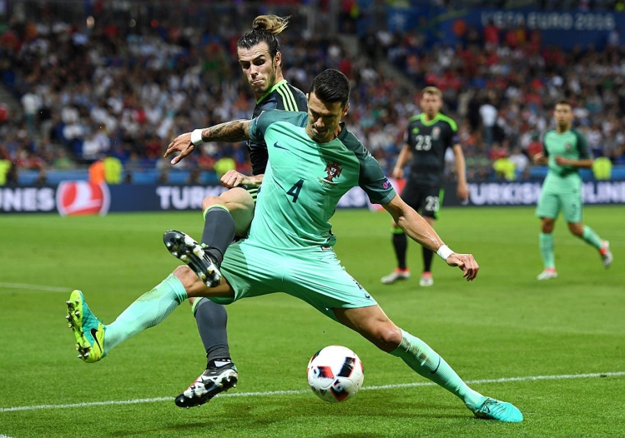 Ronaldo - cau thu hay nhat tran Bo Dao Nha vs Wales hinh anh 4