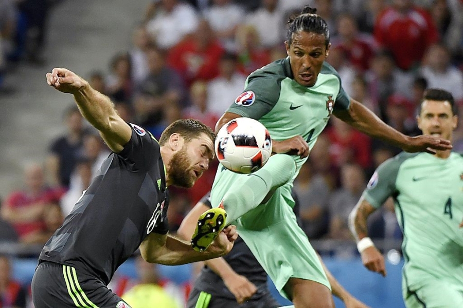 Ronaldo - cau thu hay nhat tran Bo Dao Nha vs Wales hinh anh 5