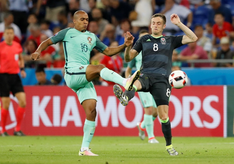 Ronaldo - cau thu hay nhat tran Bo Dao Nha vs Wales hinh anh 9