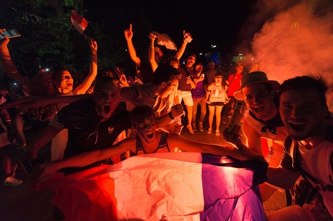 CDV Viet Nam cuong nhiet co vu tran ban ket Euro 2016 hinh anh 6