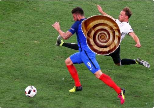 Schweinsteiger va Giroud bi ghep anh che gieu hinh anh 10