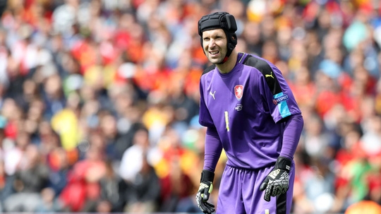 Thủ môn Cech giã từ sự nghiệp quốc tế