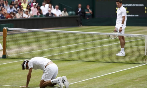 federer-thua-raonic-o-ban-ket-wimbledon