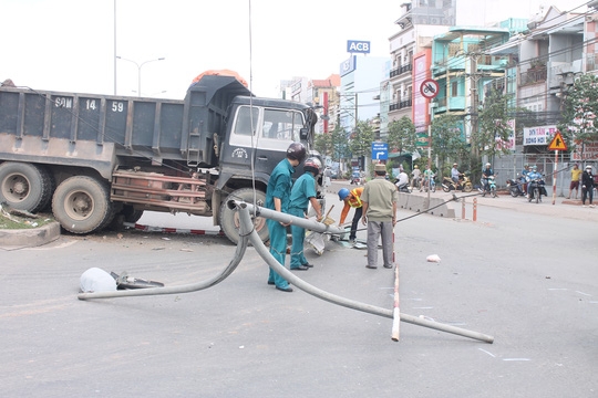 Xe tải “đại náo” Quốc lộ 51, nhiều người khiếp đảm - 2