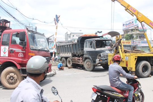 Xe tải “đại náo” Quốc lộ 51, nhiều người khiếp đảm - 3