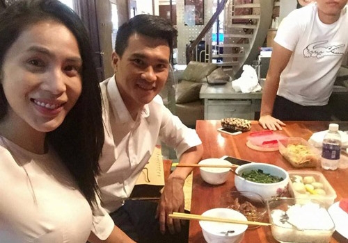 Cuộc sống của Thủy Tiên – Công Vinh sau 2 năm kết hôn - 4