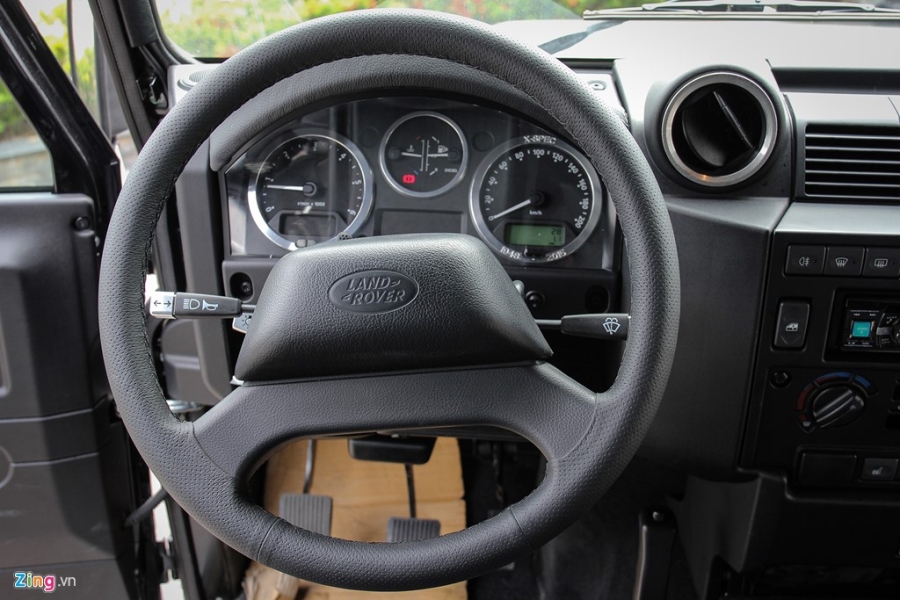 Xe off-road Land Rover Defender hơn 2 tỷ về Việt Nam hình ảnh 8 Xe off-road Land Rover Defender hon 2 ty ve Viet Nam hinh anh 8