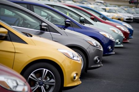 ô tô, mẫu xe, phiên bản, hạ giá, giảm giá, trăm triệu, khách hàng, thị trường, DN, đại lý.