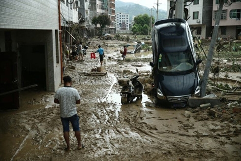 trung quoc: bao nepartak lam 10 nguoi thiet mang, 11 nguoi mat tich hinh 1