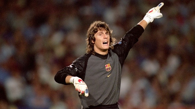 Barca tung co doi hinh toan Phap noi tieng hinh anh 2