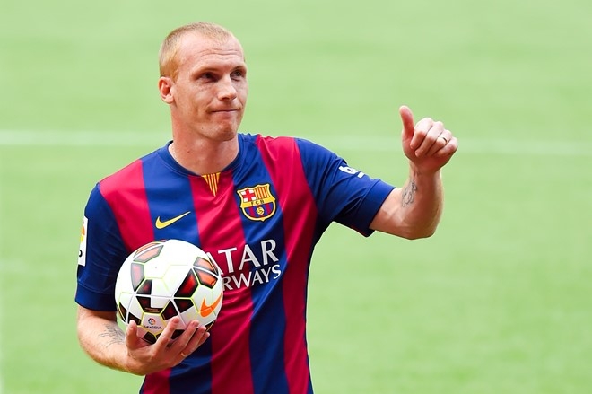 Barca tung co doi hinh toan Phap noi tieng hinh anh 4