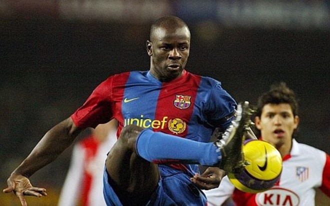 Barca tung co doi hinh toan Phap noi tieng hinh anh 5