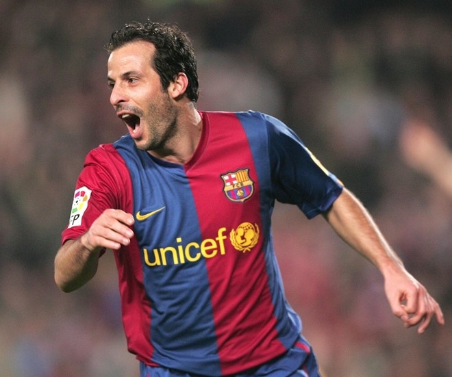Barca tung co doi hinh toan Phap noi tieng hinh anh 10