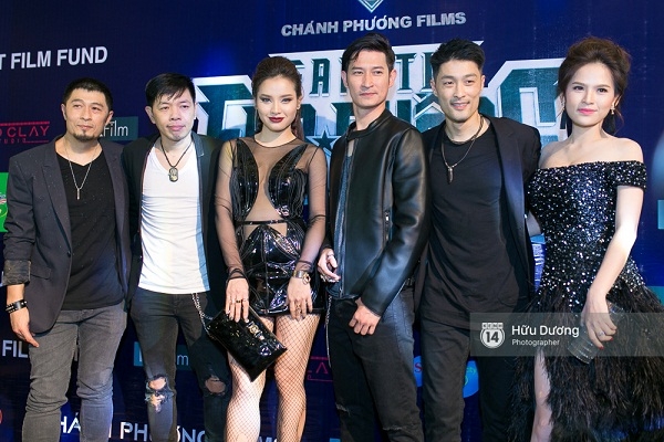 Fan Cuồng Thái Hòa 2 tay ôm 2 nàng Trinh xinh đẹp và bốc lửa - Ảnh 7. Fan Cuồng Thái Hòa 2 tay ôm 2 nàng Trinh xinh đẹp và bốc lửa - Ảnh 7.