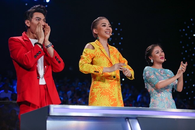 'Ho Van Cuong khong de dang len ngoi quan quan Idol Kids' hinh anh 1