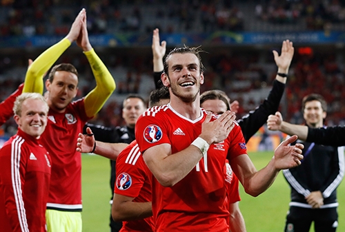 philipp-lahm-viet-thu-ngo-chuc-mung-tan-vuong-bo-dao-nha-1