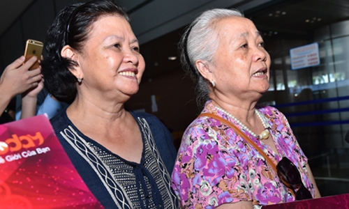 nguoi-ham-mo-cao-tuoi-don-doi-dan-sao-co-dau-8-tuoi-o-ha-noi-2