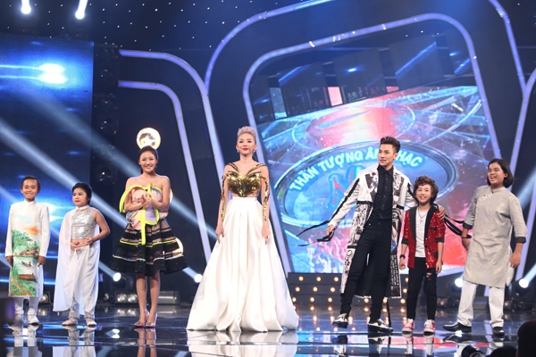 ho-van-cuong-tro-thanh-quan-quan-vietnam-idol-kids-1