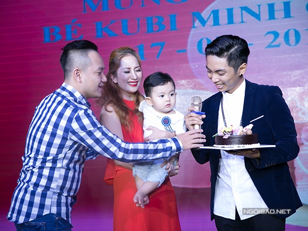 phan-hien-hon-khanh-thi-trong-tiec-thoi-noi-con-trai-7