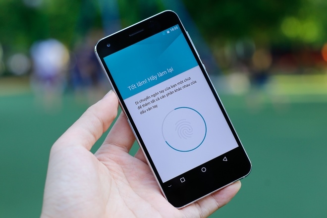 Smartphone có cảm biến vân tay giá rẻ nhất Việt Nam