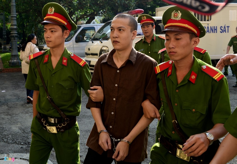 Tham sat Binh Phuoc: Nguoi nha dem di anh nan nhan den toa hinh anh 2