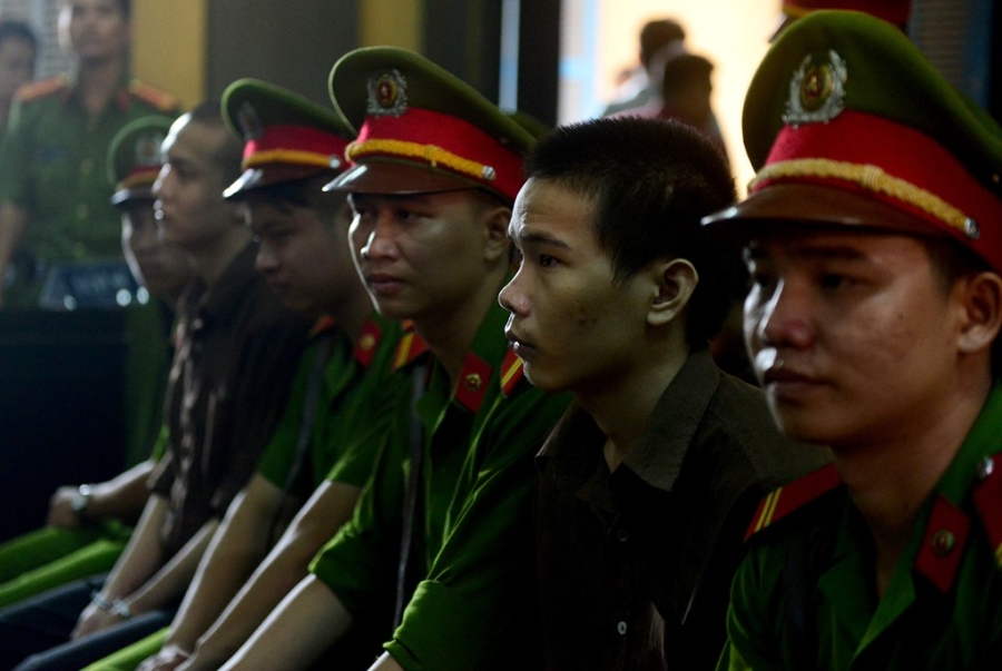 Tham sat Binh Phuoc: Nguoi nha dem di anh nan nhan den toa hinh anh 5