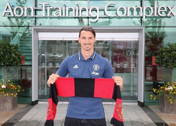 Ibrahimovic: 'Toi muon tro thanh vi thanh o Manchester' hinh anh 1