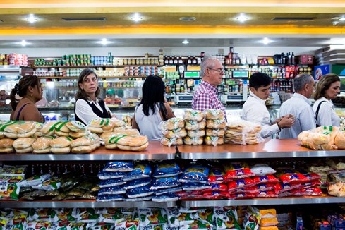 Nhật ký 'săn' thức ăn ở nước chìm trong khủng hoảng Venezuela - ảnh 5
