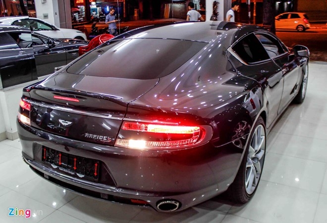 Sieu xe 4 cho ngoi Aston Martin Rapide S dau tien ve Sai Gon hinh anh 2