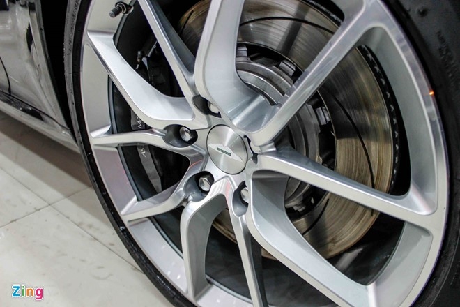 Sieu xe 4 cho ngoi Aston Martin Rapide S dau tien ve Sai Gon hinh anh 7