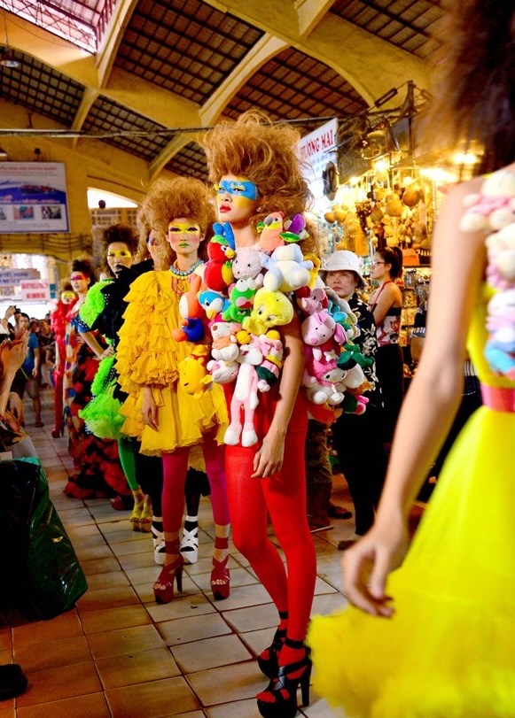 Tuyển tập những sàn catwalk kinh khủng nhất của Vietnams Next Top Model - Ảnh 18.