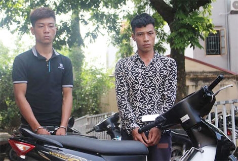 clip: 2 ke hiep dam thieu nu khoc thut thit noi loi xin loi hinh anh 1
