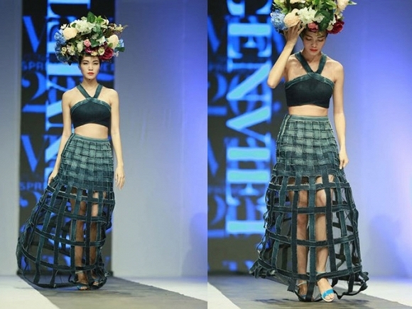 Ngượng 'tái mào' với các màn diễn catwalk của mẫu Việt 17